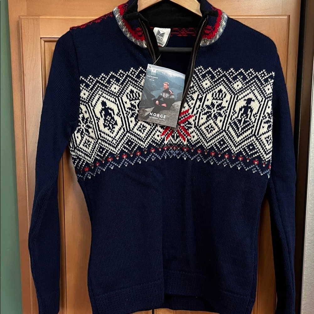 Norge Navy Blue Patterned Women's Sweater